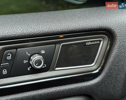 Черный Фольксваген Туарег, объемом двигателя 3 л и пробегом 250 тыс. км за 19000 $, фото 16 на Automoto.ua