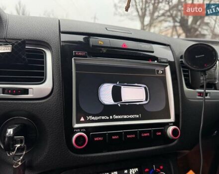 Черный Фольксваген Туарег, объемом двигателя 3 л и пробегом 308 тыс. км за 16490 $, фото 28 на Automoto.ua