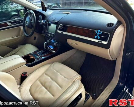 Черный Фольксваген Туарег, объемом двигателя 3 л и пробегом 200 тыс. км за 27000 $, фото 7 на Automoto.ua