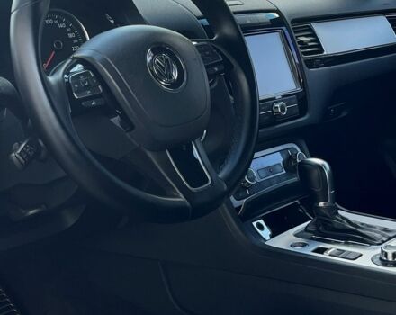 Чорний Фольксваген Туарег, об'ємом двигуна 3 л та пробігом 275 тис. км за 17900 $, фото 9 на Automoto.ua