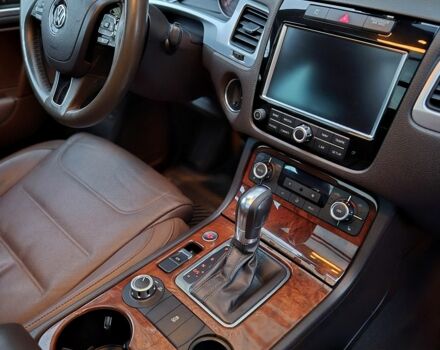 Черный Фольксваген Туарег, объемом двигателя 3 л и пробегом 250 тыс. км за 17300 $, фото 17 на Automoto.ua