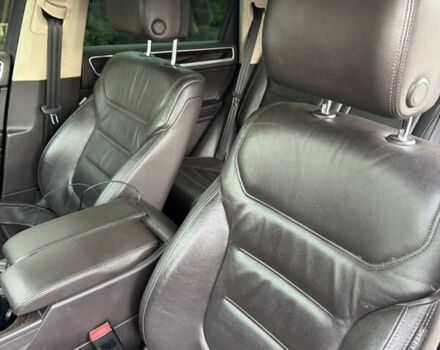 Черный Фольксваген Туарег, объемом двигателя 2.97 л и пробегом 160 тыс. км за 21000 $, фото 12 на Automoto.ua