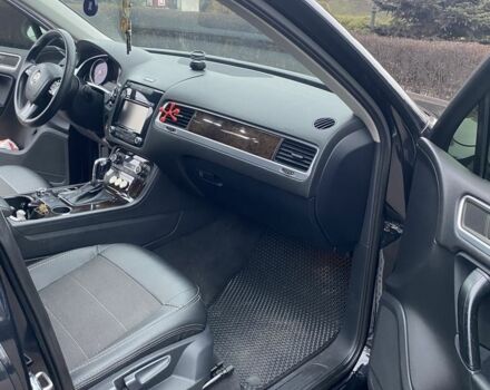 Черный Фольксваген Туарег, объемом двигателя 3 л и пробегом 280 тыс. км за 16800 $, фото 1 на Automoto.ua