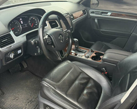 Чорний Фольксваген Туарег, об'ємом двигуна 2.97 л та пробігом 275 тис. км за 16800 $, фото 14 на Automoto.ua