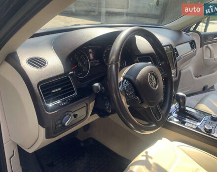 Чорний Фольксваген Туарег, об'ємом двигуна 3 л та пробігом 269 тис. км за 19999 $, фото 12 на Automoto.ua