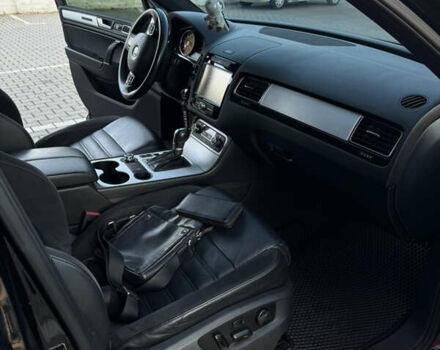 Чорний Фольксваген Туарег, об'ємом двигуна 2.97 л та пробігом 277 тис. км за 23300 $, фото 18 на Automoto.ua