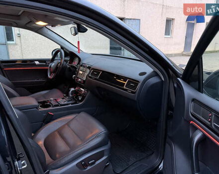 Черный Фольксваген Туарег, объемом двигателя 3 л и пробегом 285 тыс. км за 13800 $, фото 8 на Automoto.ua