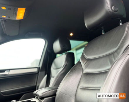 Чорний Фольксваген Туарег, об'ємом двигуна 3 л та пробігом 370 тис. км за 17800 $, фото 12 на Automoto.ua