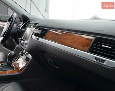 Черный Фольксваген Туарег, объемом двигателя 2.97 л и пробегом 267 тыс. км за 16450 $, фото 67 на Automoto.ua