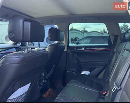 Чорний Фольксваген Туарег, об'ємом двигуна 2.97 л та пробігом 268 тис. км за 18000 $, фото 7 на Automoto.ua