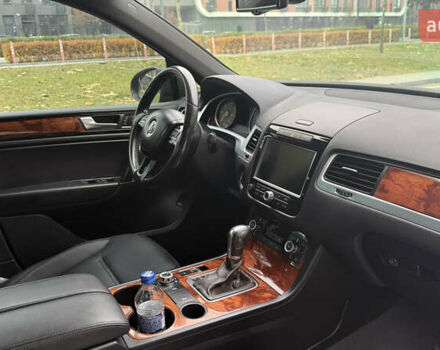 Черный Фольксваген Туарег, объемом двигателя 3 л и пробегом 220 тыс. км за 19700 $, фото 23 на Automoto.ua