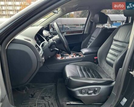 Чорний Фольксваген Туарег, об'ємом двигуна 3 л та пробігом 433 тис. км за 16700 $, фото 6 на Automoto.ua