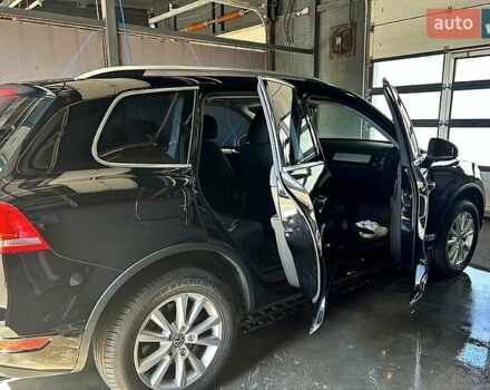 Чорний Фольксваген Туарег, об'ємом двигуна 3 л та пробігом 242 тис. км за 18750 $, фото 8 на Automoto.ua