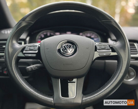 Черный Фольксваген Туарег, объемом двигателя 3 л и пробегом 251 тыс. км за 24700 $, фото 23 на Automoto.ua