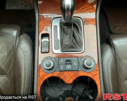 Черный Фольксваген Туарег, объемом двигателя 3 л и пробегом 258 тыс. км за 20600 $, фото 13 на Automoto.ua