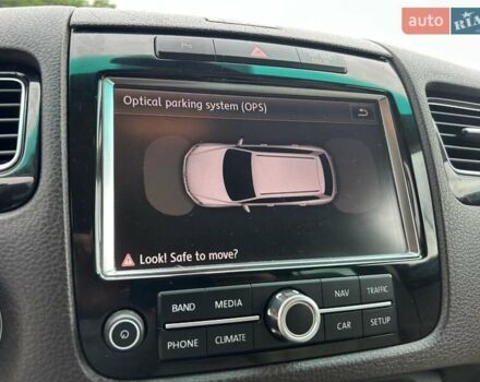 Черный Фольксваген Туарег, объемом двигателя 2.97 л и пробегом 299 тыс. км за 18700 $, фото 21 на Automoto.ua