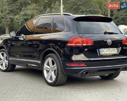 Чорний Фольксваген Туарег, об'ємом двигуна 4.13 л та пробігом 215 тис. км за 25000 $, фото 5 на Automoto.ua