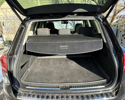 Черный Фольксваген Туарег, объемом двигателя 2.97 л и пробегом 305 тыс. км за 16450 $, фото 4 на Automoto.ua