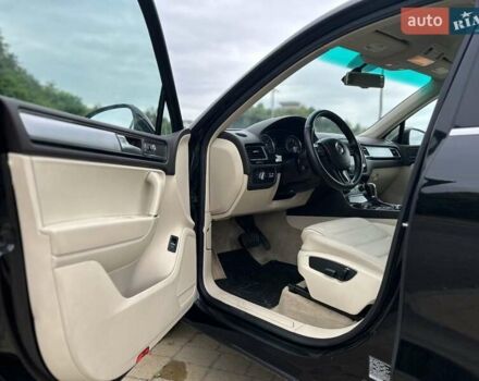 Черный Фольксваген Туарег, объемом двигателя 2.97 л и пробегом 299 тыс. км за 18700 $, фото 14 на Automoto.ua