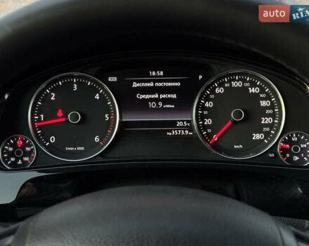 Чорний Фольксваген Туарег, об'ємом двигуна 2.97 л та пробігом 280 тис. км за 14999 $, фото 11 на Automoto.ua