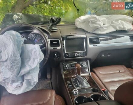 Чорний Фольксваген Туарег, об'ємом двигуна 2.97 л та пробігом 460 тис. км за 9500 $, фото 6 на Automoto.ua