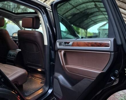 Черный Фольксваген Туарег, объемом двигателя 3 л и пробегом 250 тыс. км за 17300 $, фото 11 на Automoto.ua