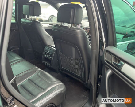 Чорний Фольксваген Туарег, об'ємом двигуна 3 л та пробігом 370 тис. км за 17800 $, фото 26 на Automoto.ua