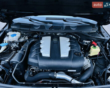 Чорний Фольксваген Туарег, об'ємом двигуна 2.97 л та пробігом 264 тис. км за 18300 $, фото 21 на Automoto.ua