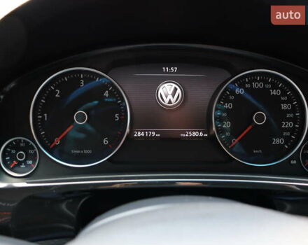 Черный Фольксваген Туарег, объемом двигателя 3 л и пробегом 284 тыс. км за 17800 $, фото 20 на Automoto.ua
