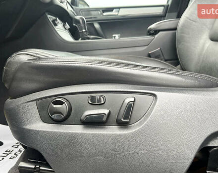 Черный Фольксваген Туарег, объемом двигателя 2.97 л и пробегом 370 тыс. км за 17800 $, фото 13 на Automoto.ua