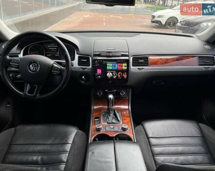 Чорний Фольксваген Туарег, об'ємом двигуна 3 л та пробігом 433 тис. км за 16700 $, фото 17 на Automoto.ua