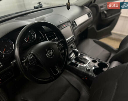 Чорний Фольксваген Туарег, об'ємом двигуна 2.97 л та пробігом 242 тис. км за 17000 $, фото 8 на Automoto.ua