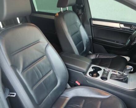 Черный Фольксваген Туарег, объемом двигателя 2.97 л и пробегом 148 тыс. км за 19500 $, фото 30 на Automoto.ua