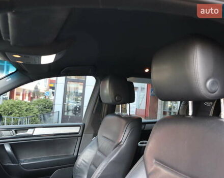 Черный Фольксваген Туарег, объемом двигателя 3 л и пробегом 284 тыс. км за 17800 $, фото 17 на Automoto.ua