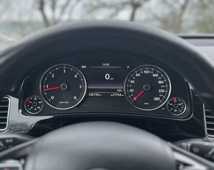 Черный Фольксваген Туарег, объемом двигателя 2.97 л и пробегом 220 тыс. км за 19500 $, фото 7 на Automoto.ua