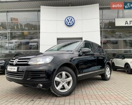Черный Фольксваген Туарег, объемом двигателя 2.97 л и пробегом 198 тыс. км за 18000 $, фото 2 на Automoto.ua