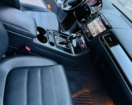 Чорний Фольксваген Туарег, об'ємом двигуна 2.97 л та пробігом 264 тис. км за 18300 $, фото 19 на Automoto.ua