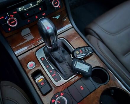 Черный Фольксваген Туарег, объемом двигателя 3 л и пробегом 250 тыс. км за 17300 $, фото 19 на Automoto.ua