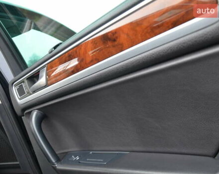 Черный Фольксваген Туарег, объемом двигателя 2.97 л и пробегом 267 тыс. км за 16450 $, фото 60 на Automoto.ua