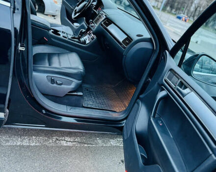 Чорний Фольксваген Туарег, об'ємом двигуна 2.97 л та пробігом 264 тис. км за 18300 $, фото 20 на Automoto.ua