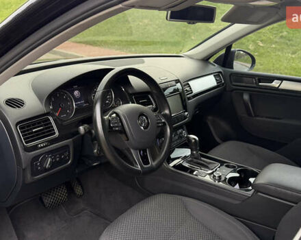 Чорний Фольксваген Туарег, об'ємом двигуна 2.97 л та пробігом 238 тис. км за 17300 $, фото 24 на Automoto.ua