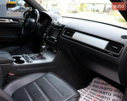 Черный Фольксваген Туарег, объемом двигателя 3 л и пробегом 284 тыс. км за 17800 $, фото 40 на Automoto.ua