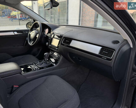 Чорний Фольксваген Туарег, об'ємом двигуна 2.97 л та пробігом 280 тис. км за 14999 $, фото 27 на Automoto.ua