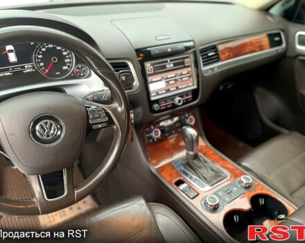 Черный Фольксваген Туарег, объемом двигателя 3 л и пробегом 258 тыс. км за 20600 $, фото 9 на Automoto.ua