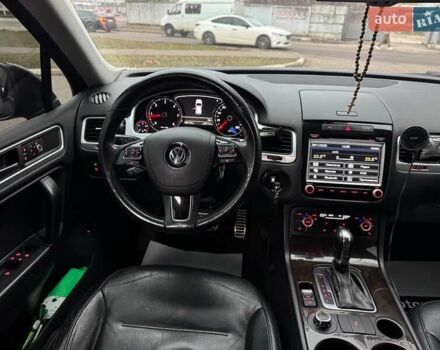 Черный Фольксваген Туарег, объемом двигателя 3 л и пробегом 308 тыс. км за 16490 $, фото 16 на Automoto.ua