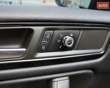 Черный Фольксваген Туарег, объемом двигателя 3 л и пробегом 284 тыс. км за 17800 $, фото 14 на Automoto.ua