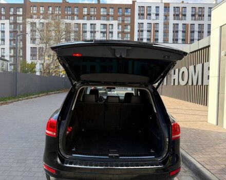 Чорний Фольксваген Туарег, об'ємом двигуна 3 л та пробігом 187 тис. км за 13800 $, фото 7 на Automoto.ua