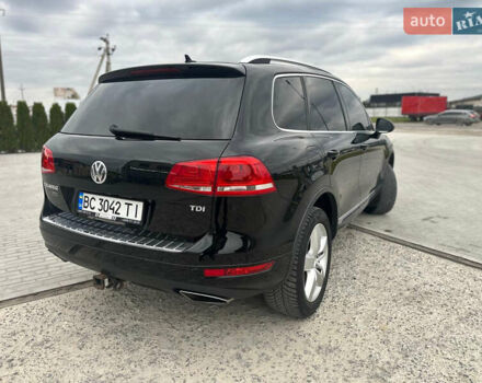 Черный Фольксваген Туарег, объемом двигателя 2.97 л и пробегом 335 тыс. км за 15500 $, фото 3 на Automoto.ua