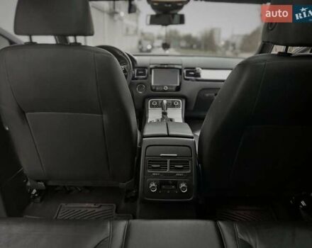 Черный Фольксваген Туарег, объемом двигателя 2.97 л и пробегом 148 тыс. км за 19500 $, фото 10 на Automoto.ua