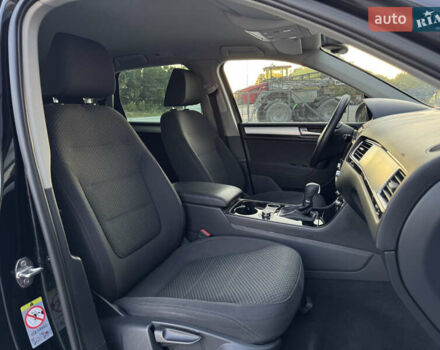 Чорний Фольксваген Туарег, об'ємом двигуна 2.97 л та пробігом 280 тис. км за 14999 $, фото 21 на Automoto.ua